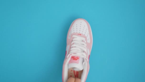 Tyumen Rusland Augustus 2023 Nike Air Force Sneakers Voor Valentijnsdag — Stockvideo
