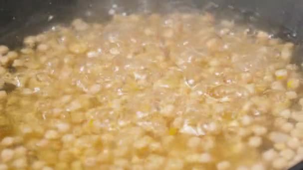 Chickpeas와 완두콩 요리의 맛있는 냄비의 — 비디오