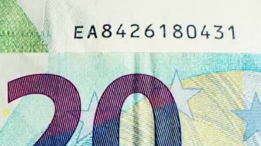 Makro desenli banknotlar 100, 50, 20, 10 Amerikan doları civarında çekildi. Nakit para banknotları. Franklins, Jackson ve Hamilton yüz dokusu, USD nakit makro görünümü