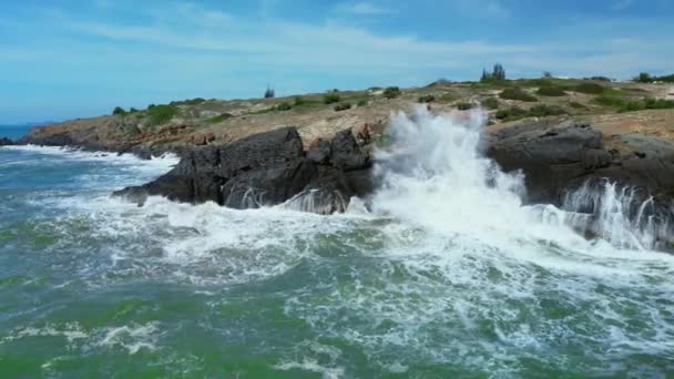 Vague Extrême Écrasant Côte Grand Océan Belle Vague Impressionnante Puissance — Video