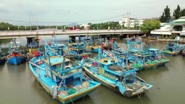 Verschillende Honderden Azmatische Vissersboten Liggen Voor Anker Voor Bereiden Uit — Stockvideo