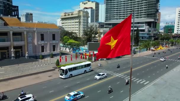 Vietnamská Vlajka Zastřelen Dronem Náměstí Nha Trang Vietnamu Nha Trang — Stock video