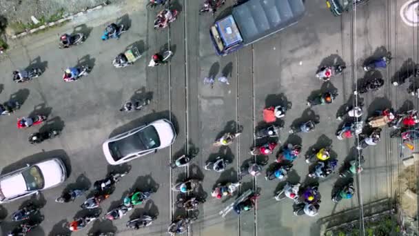Cima Para Baixo Voo Aéreo Drone Vista Centenas Motociclistas Dezenas — Vídeo de Stock