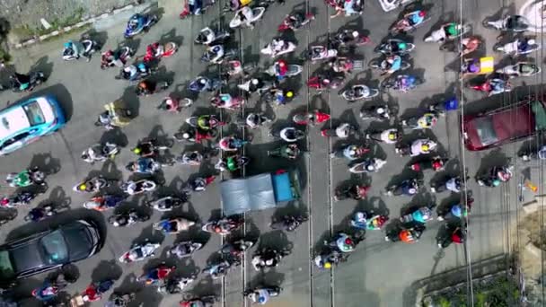 Cima Para Baixo Voo Aéreo Drone Vista Centenas Motociclistas Dezenas — Vídeo de Stock