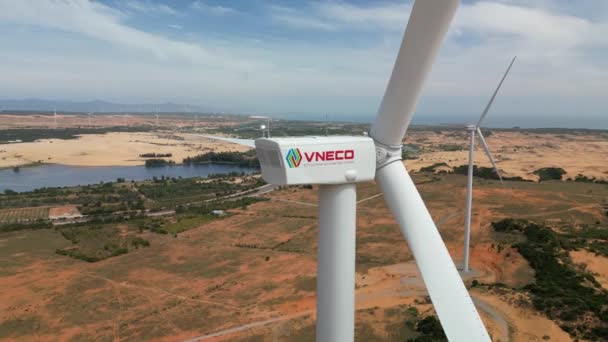 Nha Trang Vietnã Março 2023 Grandes Turbinas Eólicas Com Lâminas — Vídeo de Stock