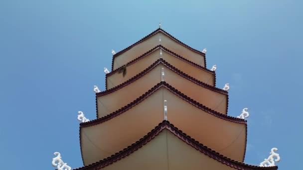 Dach Budynku Stylu Azjatyckim Zdjęcia Bliska Dolnego Rogu Kościoła Katolickiego — Wideo stockowe