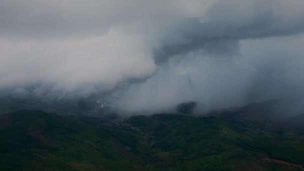 Drone Aérien Belle Vallée Tropicale Entre Les Montagnes Les Premiers — Video