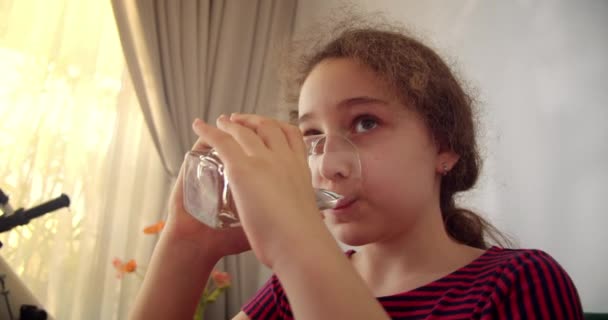 Little Girl Drinks Water Close Kid Drinking Cup Water Healthy — Stock Video