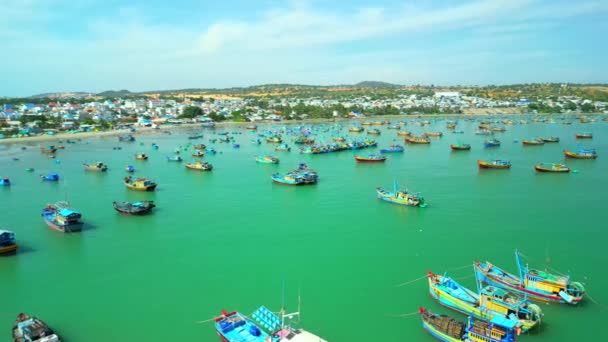 Várias Centenas Barcos Pesca Azmatian Estão Âncora Preparando Para Sair — Vídeo de Stock