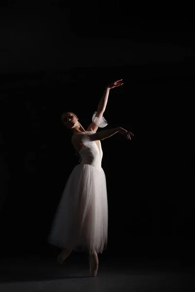 Професійний Балериновий Танцювальний Балет Темний Фон Красиве Жіноче Тіло — стокове фото
