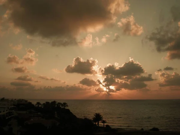 Akdeniz Üzerinde Gün Batımı — Stok fotoğraf