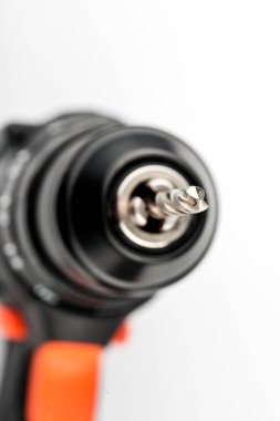 Tornavida beyaz arkaplanda izole edildi. profesyonel güç aracı