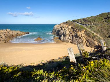 Güney Avustralya 'daki Fleurieu Yarımadası' ndaki Port Elliot 'daki Green Bay' deki sahilin manzarası.
