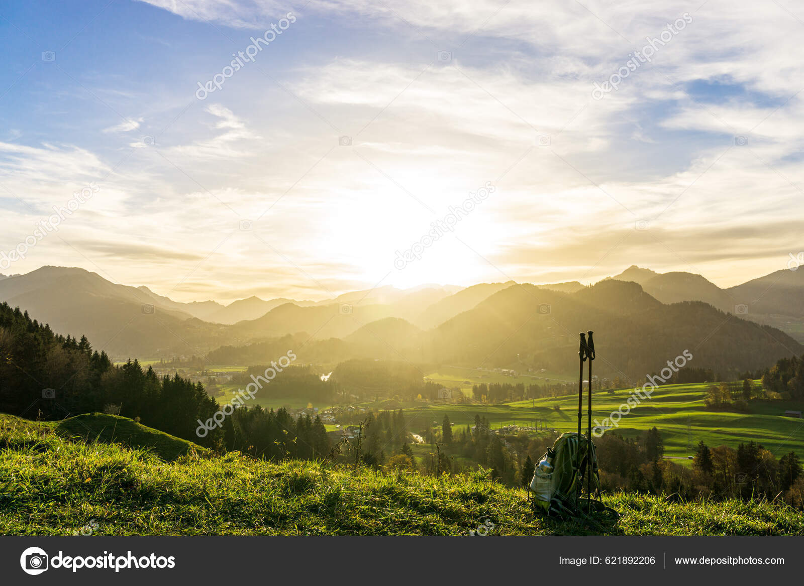 Dramatic Mountain View Beautiful Sunlight Colorful Backlit Peaceful  Atmosphere Evening Stock Photo by ©Drepicter 621892206