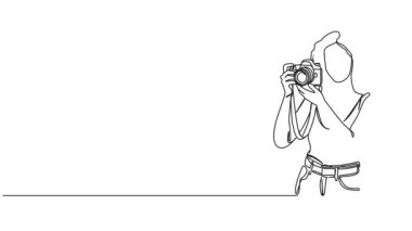 DSLR ile fotoğraf çeken amatör kadın fotoğrafçının çizgi çizimleri, çizgi çizimleri.