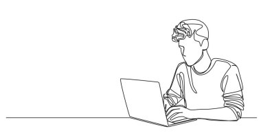 Erkek öğrencinin dizüstü bilgisayar ve çizgi çizimi devam ediyor.