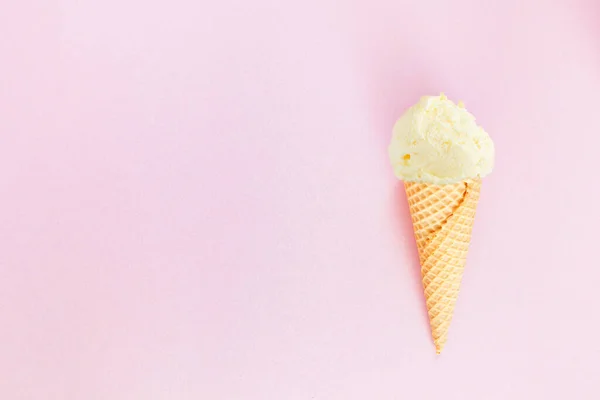 Single Ice Cream Cone Vanilla Ice Cream Textured Pink Background — Stock Photo, Image
