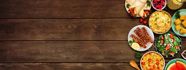 Borda Lateral Comida Verão Sobre Fundo Banner Madeira Escura Saladas — Fotografia de Stock