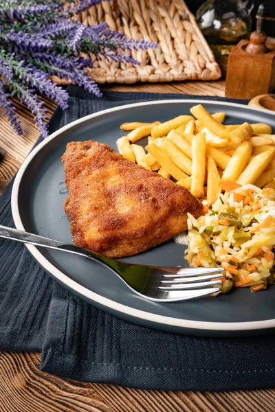 Fried Cod Fillet Fries Salad Blue Plate — Stock Photo, Image