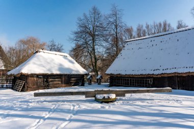 CHORZOW, POLAND - 15 Şubat 2021: Chorzow 'daki Yukarı Silezya Etnoğrafya Parkı.
