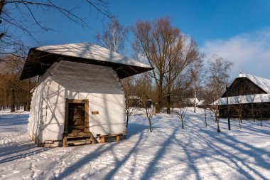 CHORZOW, POLAND - 15 Şubat 2021: Chorzow 'daki Yukarı Silezya Etnoğrafya Parkı.