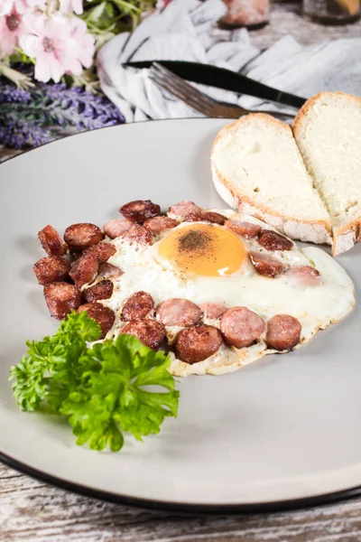 Fried Egg Chopped Sausage Shallow Depth Field — Stock Photo, Image