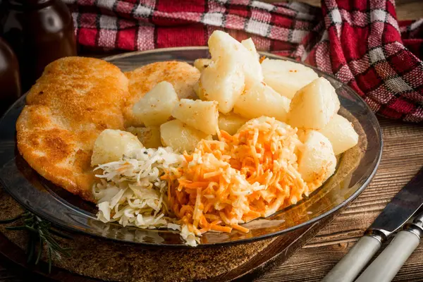Fried Chicken Breast Served Boiled Potatoes Salad — Stock Photo, Image