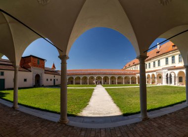 UHERCİS, CZECH Cumhuriyet - 8 Eylül 2023: Rönesans ve Barok Sarayı.