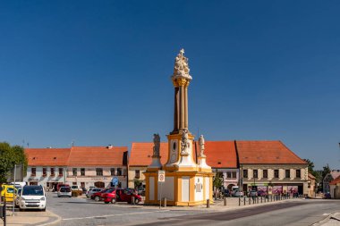 Jaromerice nad Rokytnou CZECH REPUBLIC - EPTEMBER 06.2023 - Jaromerice nad Rokytnou kasabasındaki pazar meydanı