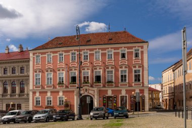 ZNOJMO, CZECH Cumhuriyet - Eylül 04; 2023: Masaryk Meydanı. Tarihi bir merkez. Şehir merkezinde.