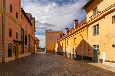 ZNOJMO, CZECH Cumhuriyet - Eylül 04; 2023: Tarihi Znojmo kasabasının tarihi merkezi. Şehir merkezinde..