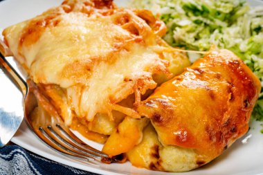 Peynirli krep, Pekin marullu..