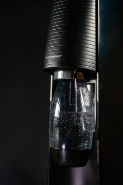KATOWICE, POLAND - 15 Mart 2024 Sodastream Terra Köpüklü Su Makinesi.
