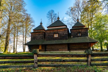SMOLNIK, POLAND - Ekim 01, 2024: Yunanistan Katolik Kilisesi Aziz Başmelek Michael, UNESCO Dünya Mirası.