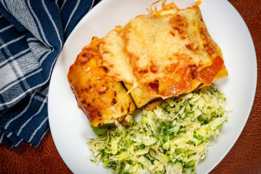 Peynirli krep, Pekin marullu..