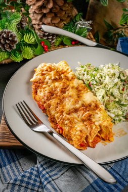 Peynirli krep, Pekin marullu..