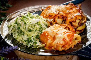 Peynirli krep, Pekin marullu..