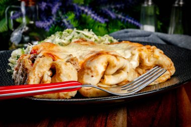 Peynirli krep, Pekin marullu..