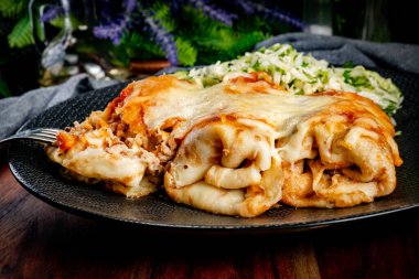 Peynirli krep, Pekin marullu..