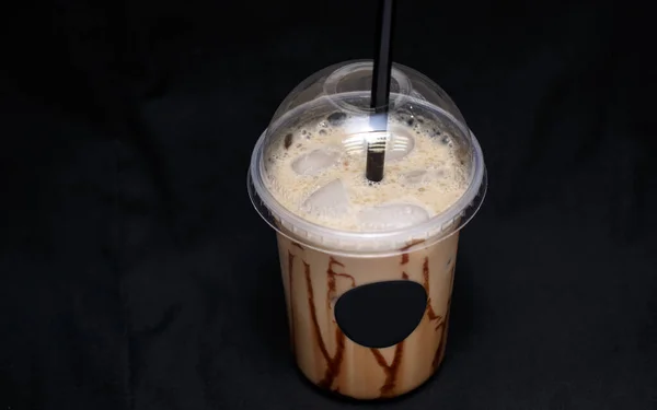 Köstlicher Kaffee Gewürzt Mit Schokolade Und Vanillecreme — Stockfoto