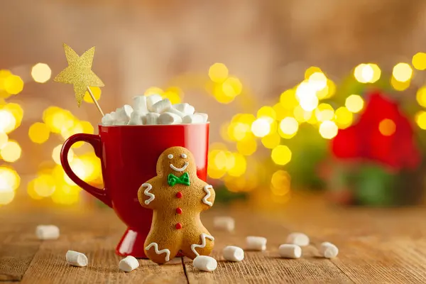Vánoční Domácí Perníková Sušenka Šálek Horké Čokolády Marshmallow Dřevěném Stole — Stock fotografie