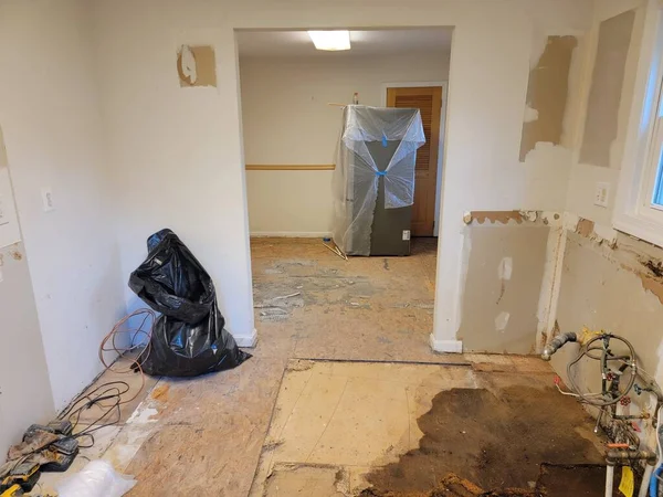 Leak Kitchen Floor Found Construction Imágenes De Stock Sin Royalties Gratis