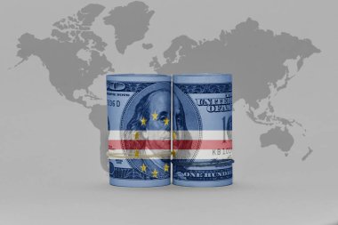 Ulusal Cape Verde bayrağı dolar üzerinde para banknotu gri dünya haritası arka plan 3D illüstrasyon