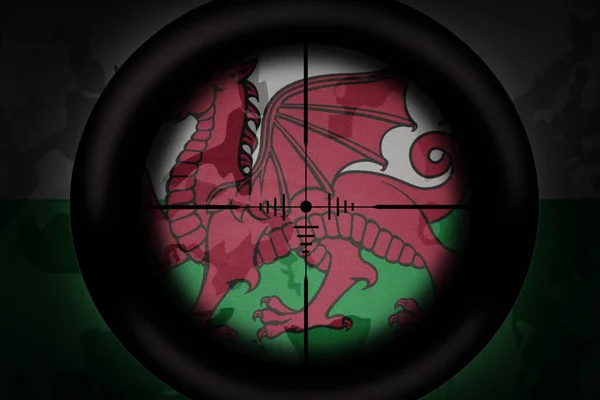 Krypskytte Omfattning Som Syftar Till Nationell Flagga Wales Khaki Textur — Stockfoto