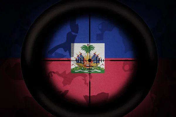 Portée Sniper Visant Drapeau National Haiti Sur Fond Texture Kaki — Photo