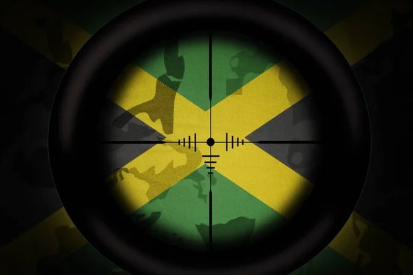 Снайперский Прицел Нацелен Национальный Флаг Ямайки Фоне Текстуры Хаки Военная — стоковое фото