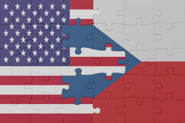Puzzle Flagą Narodową Republiki Czeskiej Stanów Zjednoczonych Ameryki Makro Koncepcja — Zdjęcie stockowe