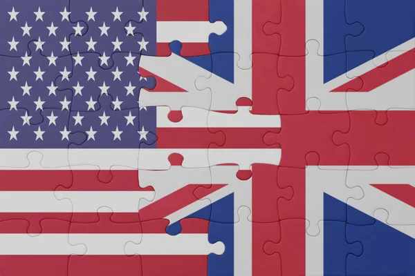 Puzzle Flagą Narodową Wielkiej Brytanii Stanów Zjednoczonych Ameryki Makro Koncepcja — Zdjęcie stockowe