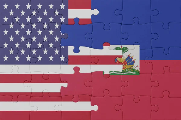 Головоломка Национальным Флагом Гаити Соединенных Штатов Америки Macro Concept Иллюстрация — стоковое фото