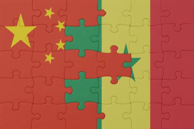 Ulusal Senegal ve Çin bayrağı bulmacası. Makro. Kavram. 3d illüstrasyon
